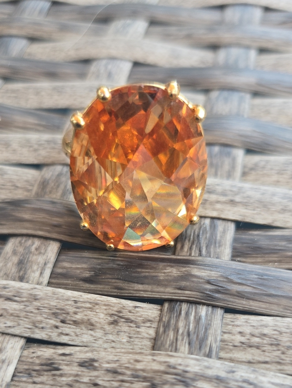 Gold-Tone Statement Ring with Vibrant Orange Faceted Stone ✨💍 Likely SZ 7.5-8
